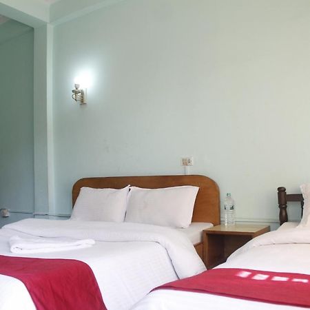 Pushpa Guest House Покхара Екстер'єр фото